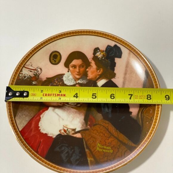 Norman Rockwell "Gossiping in the Alcove" Collectors Plate 1983 6th Knowles Vtg - Picture 2 of 6